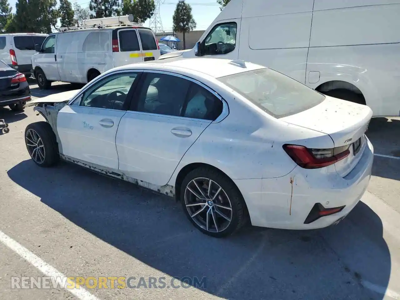 2 Photograph of a damaged car 3MW5R7J02L8B23325 BMW 3 SERIES 2020