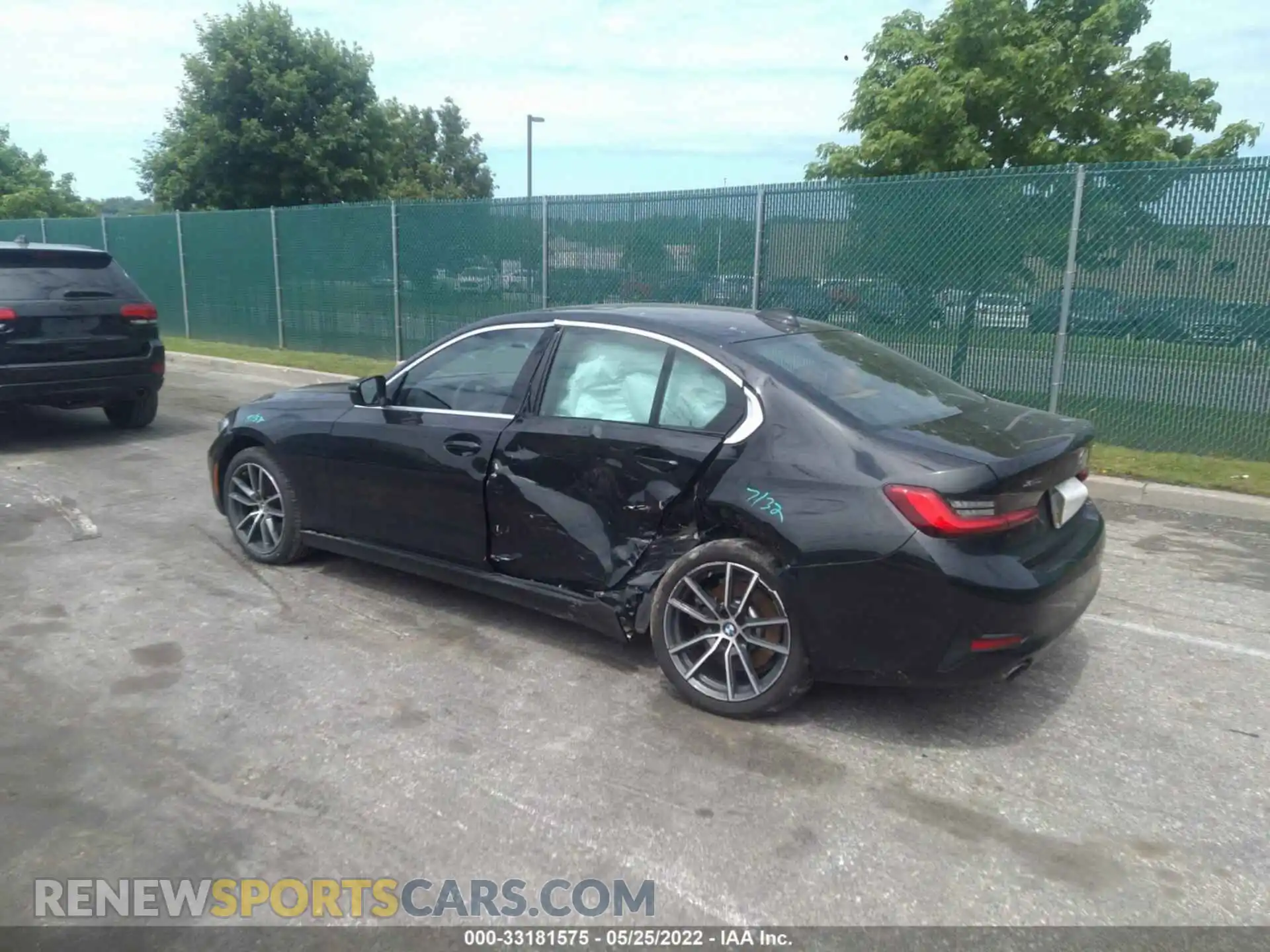 3 Photograph of a damaged car 3MW5R7J07L8B19030 BMW 3 SERIES 2020
