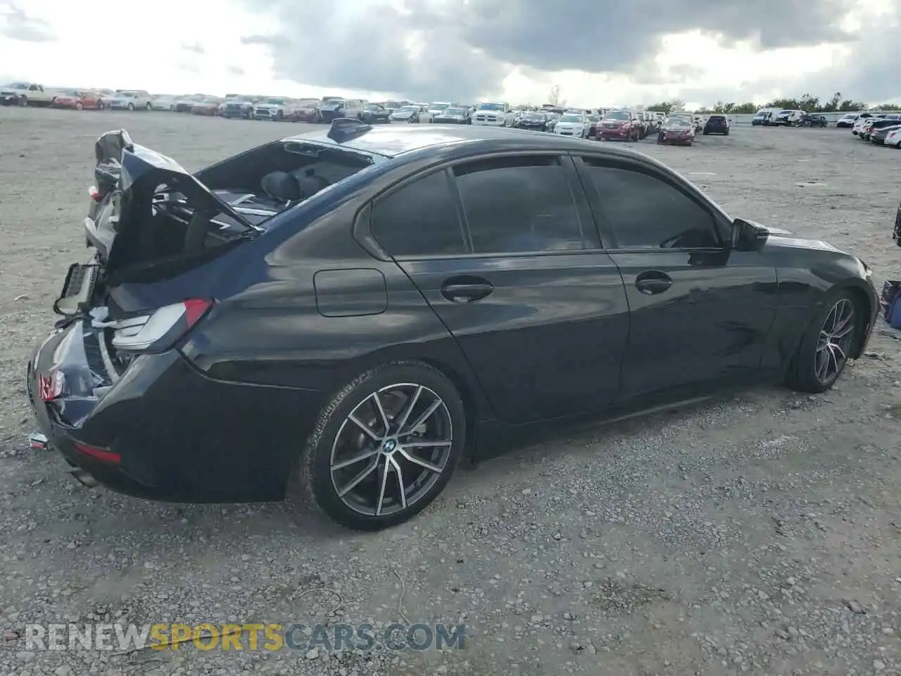 3 Photograph of a damaged car 3MW5R7J09L8B09339 BMW 3 SERIES 2020