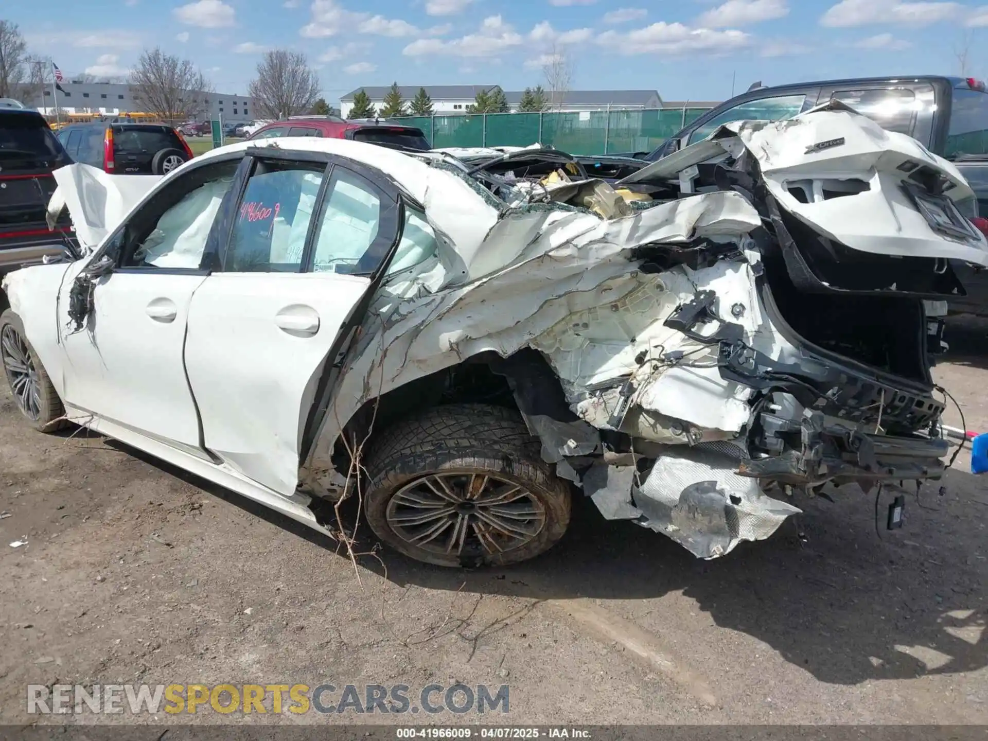 3 Photograph of a damaged car WBA5U9C01LFH03344 BMW 3 SERIES 2020