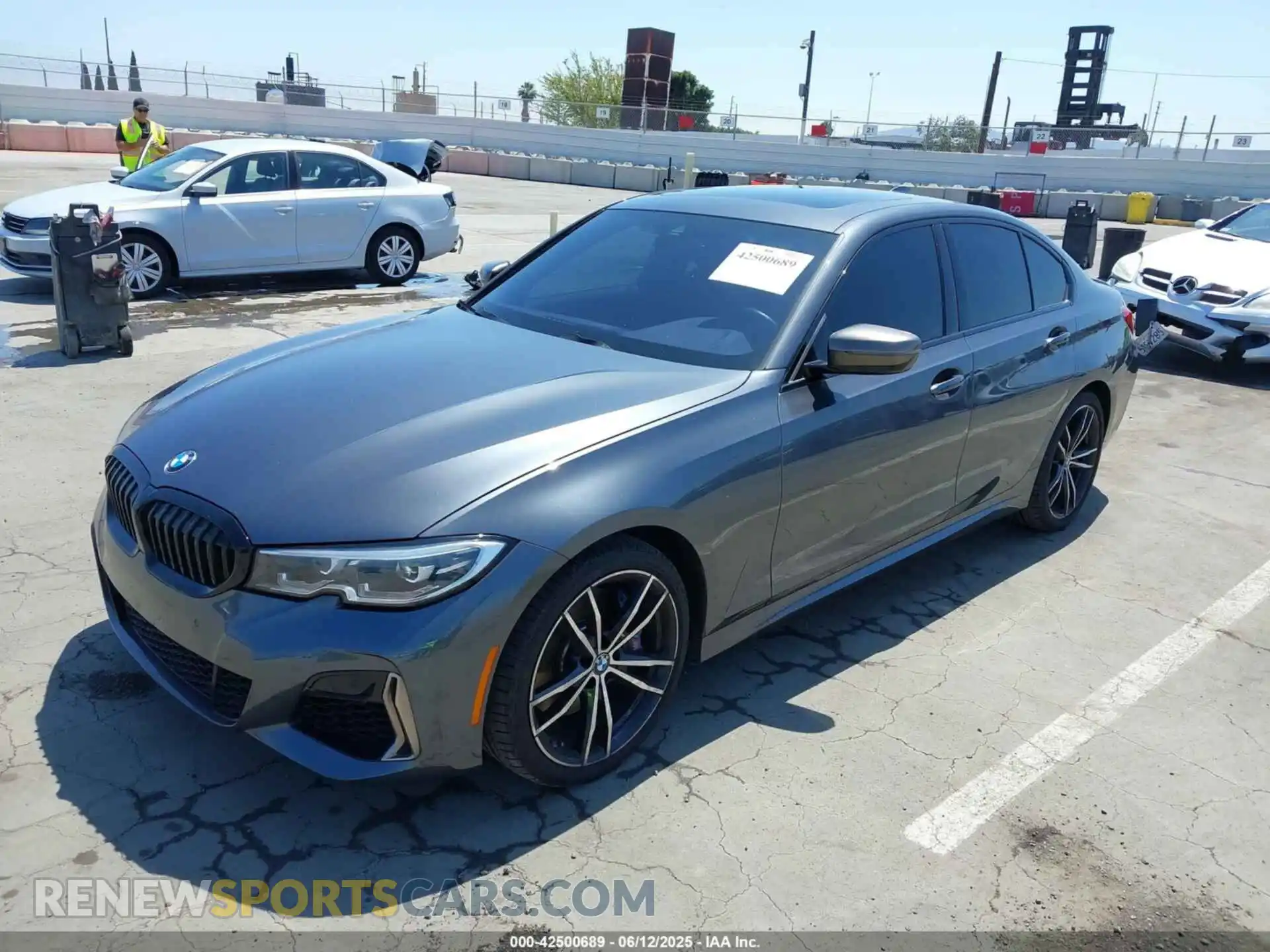 2 Photograph of a damaged car WBA5U9C0XLA380339 BMW 3 SERIES 2020