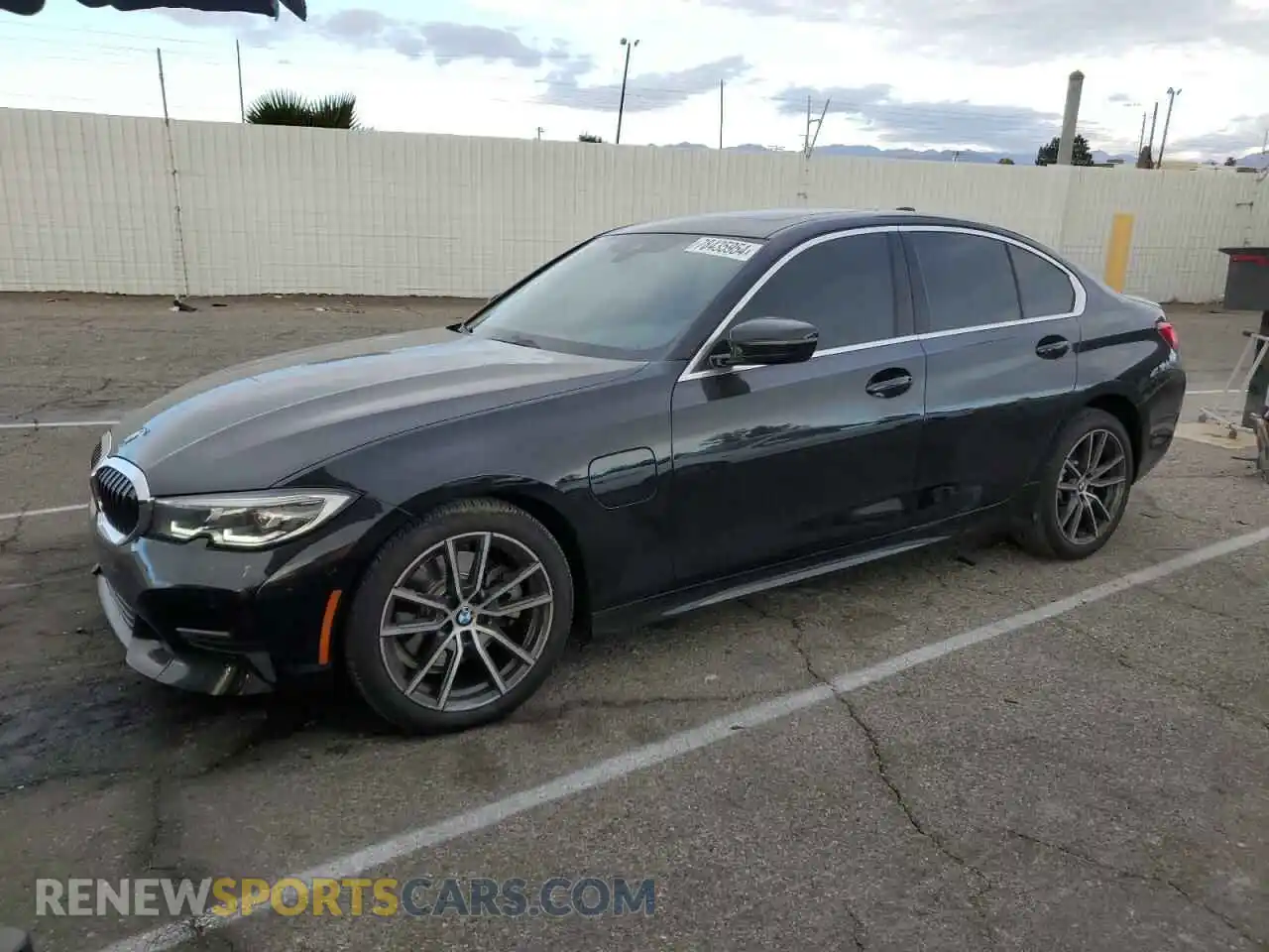 1 Photograph of a damaged car 3MW5P7J00M8B75110 BMW 3 SERIES 2021
