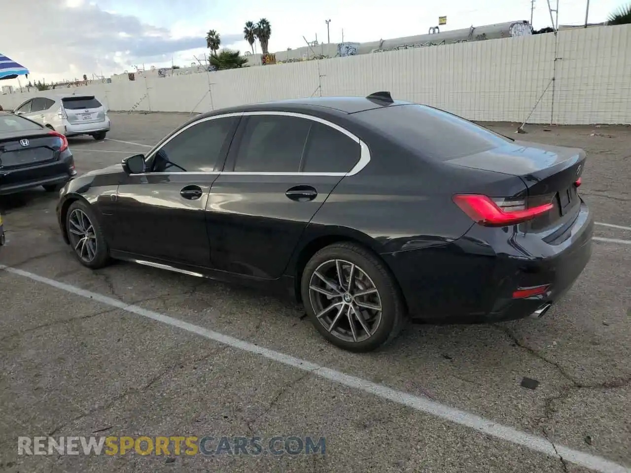2 Photograph of a damaged car 3MW5P7J00M8B75110 BMW 3 SERIES 2021