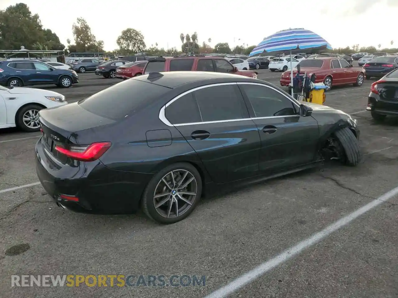 3 Photograph of a damaged car 3MW5P7J00M8B75110 BMW 3 SERIES 2021