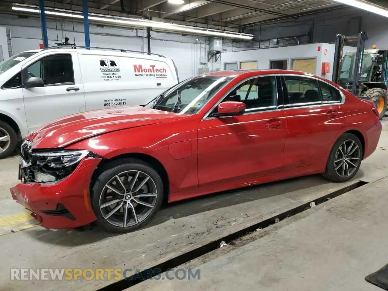 1 Photograph of a damaged car 3MW5P7J02M8C12528 BMW 3 SERIES 2021