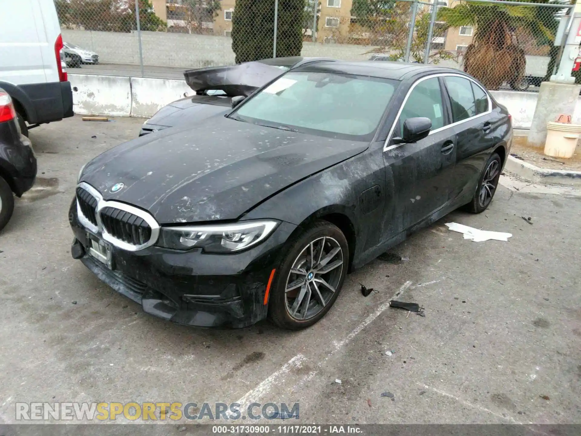 2 Фотография поврежденного автомобиля 3MW5P7J04M8B51909 BMW 3 SERIES 2021