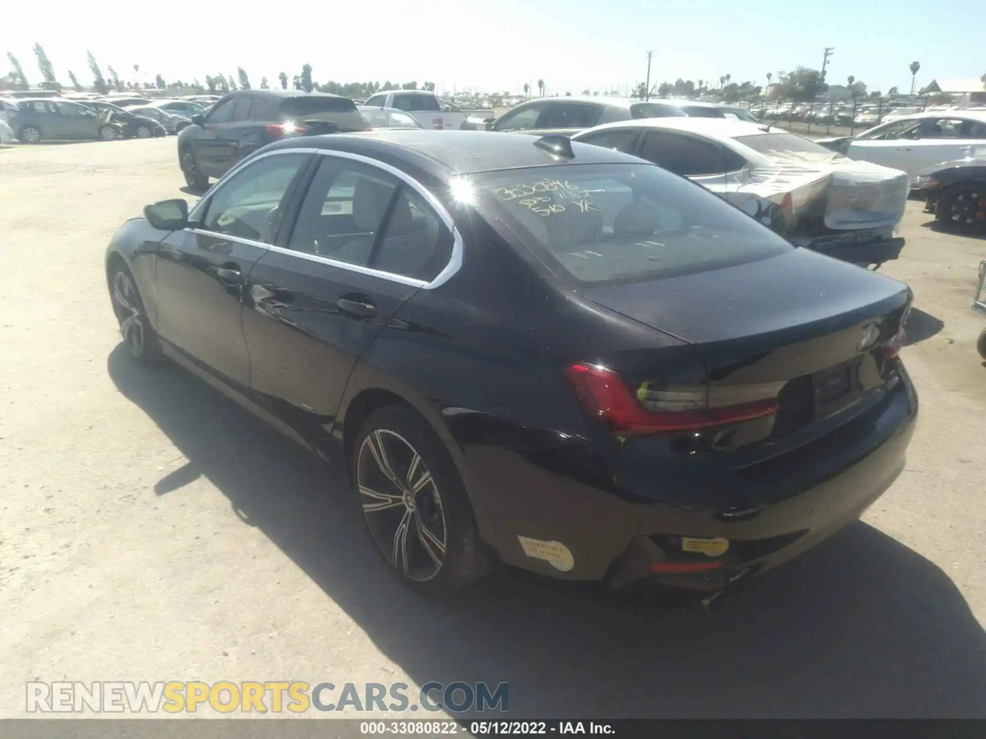3 Photograph of a damaged car 3MW5P7J06M8B70722 BMW 3 SERIES 2021