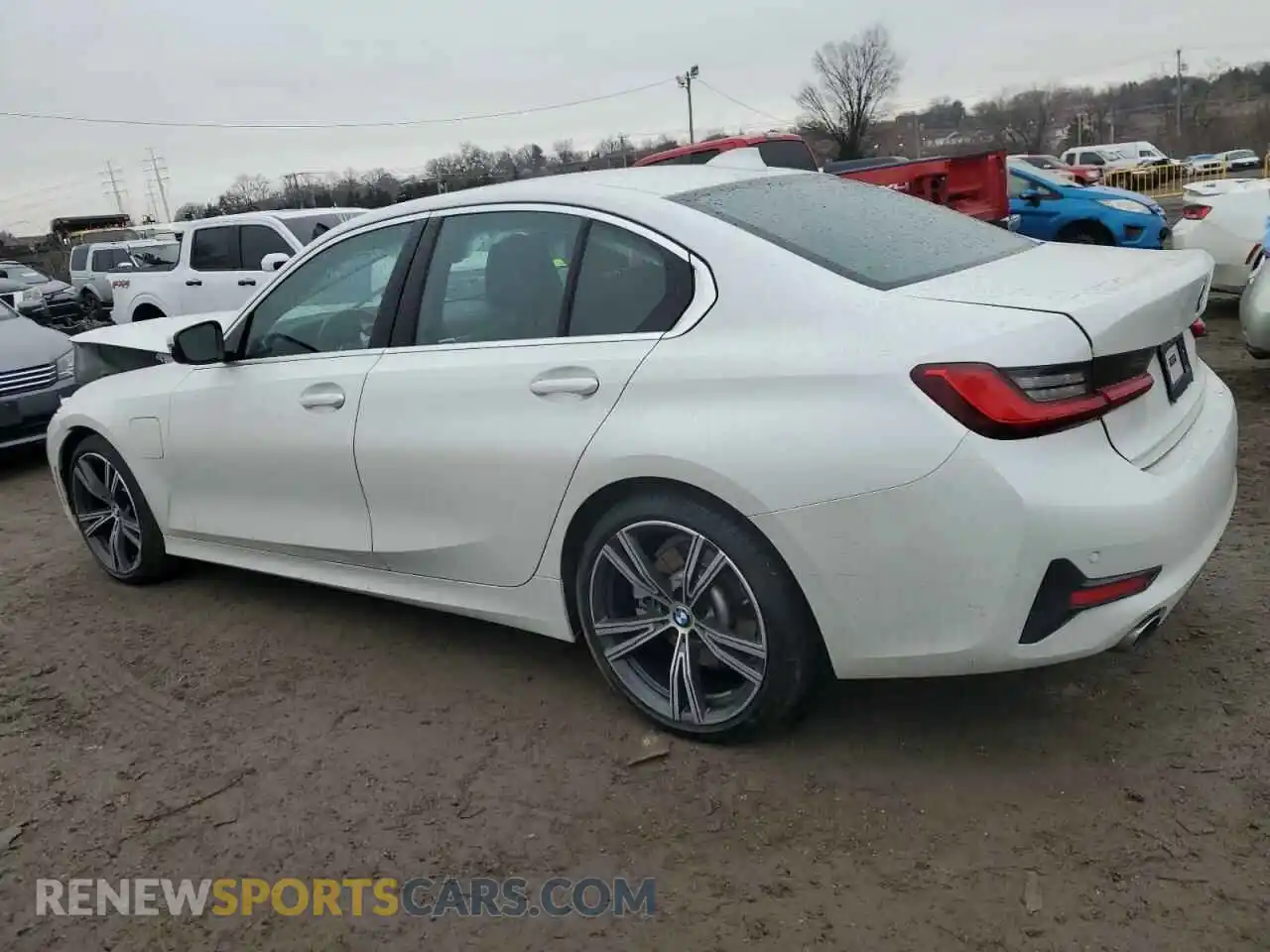 2 Photograph of a damaged car 3MW5P7J06M8B89268 BMW 3 SERIES 2021