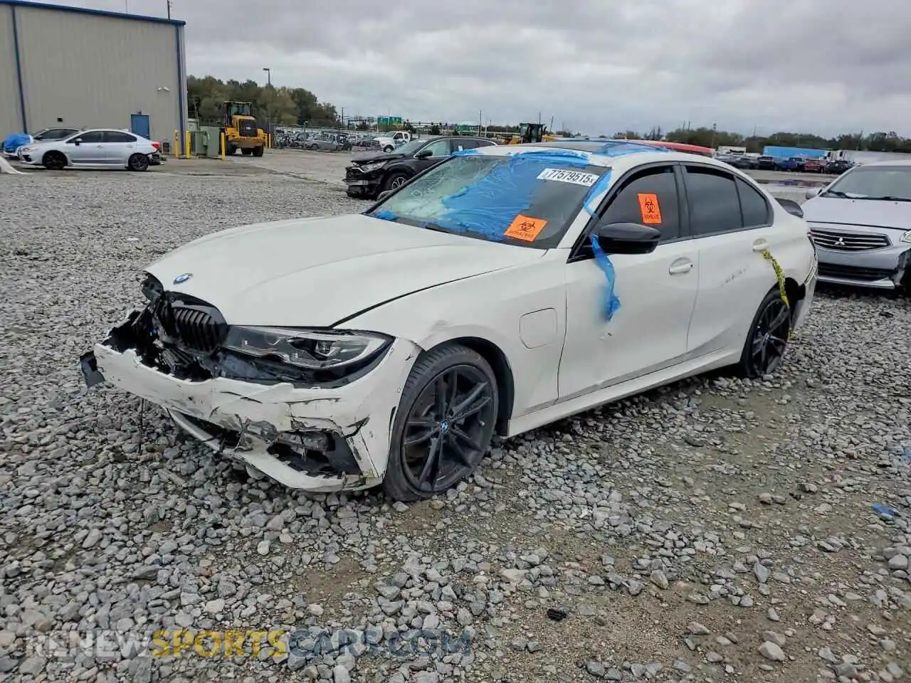 1 Photograph of a damaged car 3MW5P7J06M8C02746 BMW 3 SERIES 2021