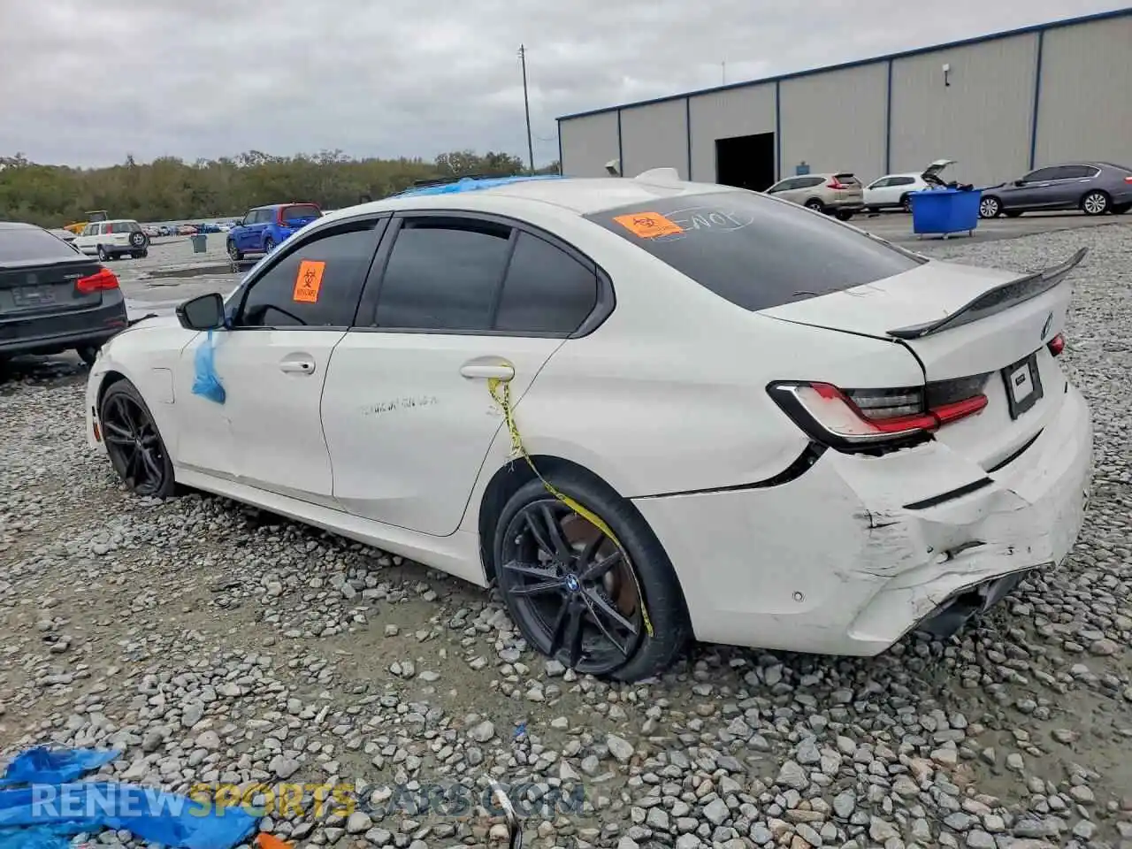 2 Photograph of a damaged car 3MW5P7J06M8C02746 BMW 3 SERIES 2021