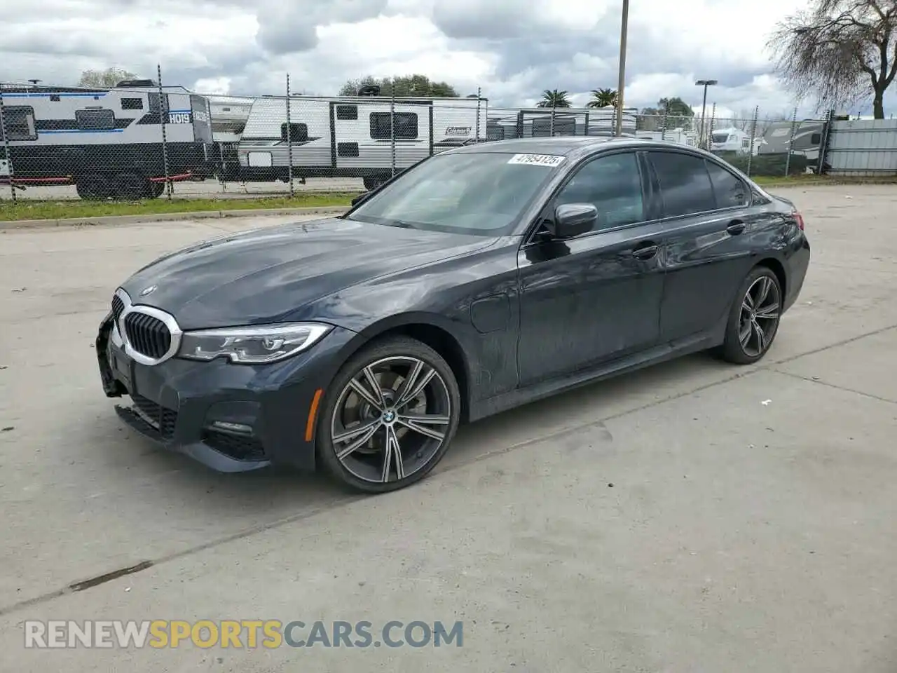 1 Photograph of a damaged car 3MW5P7J09M8B59312 BMW 3 SERIES 2021