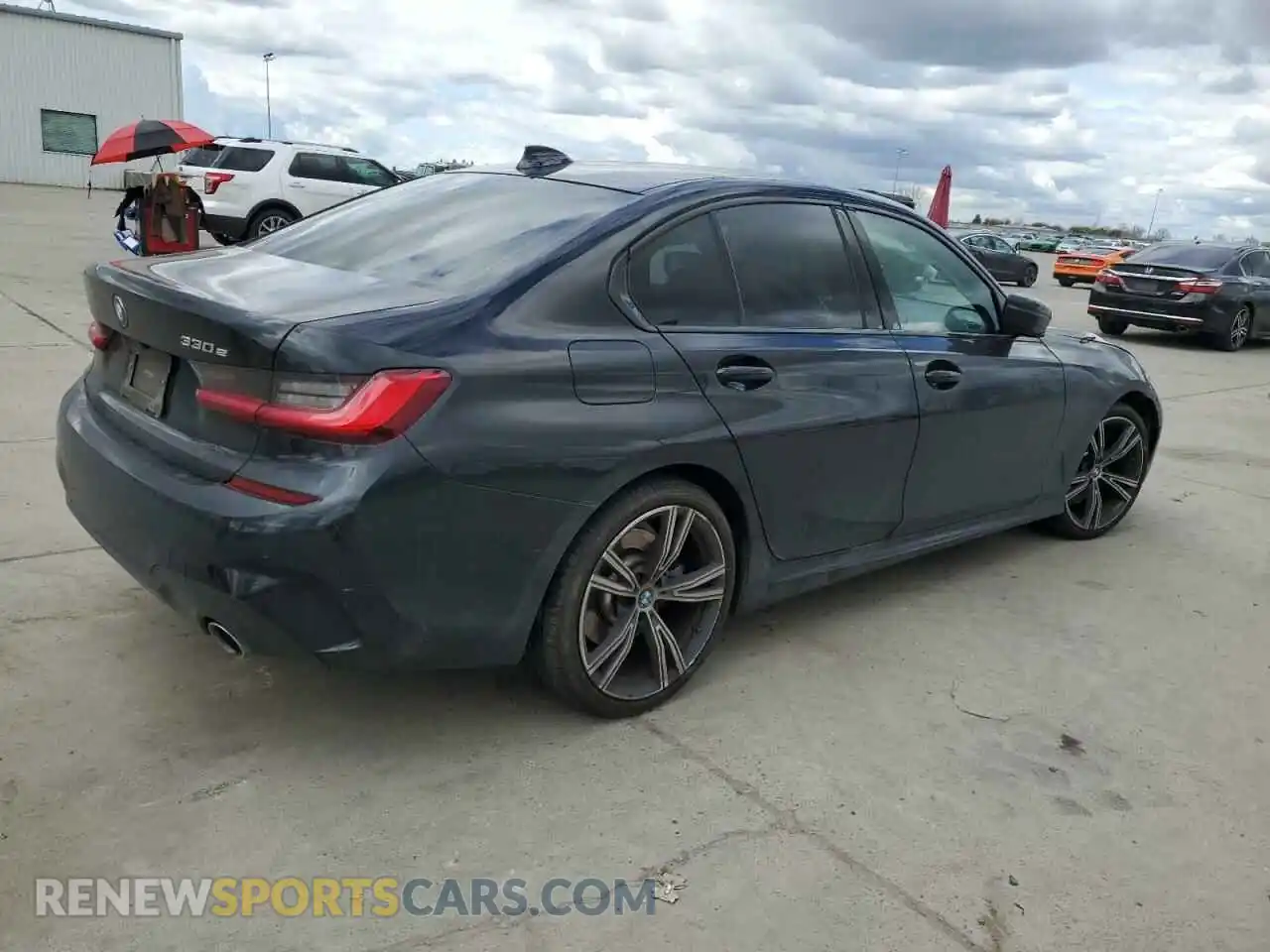 3 Photograph of a damaged car 3MW5P7J09M8B59312 BMW 3 SERIES 2021