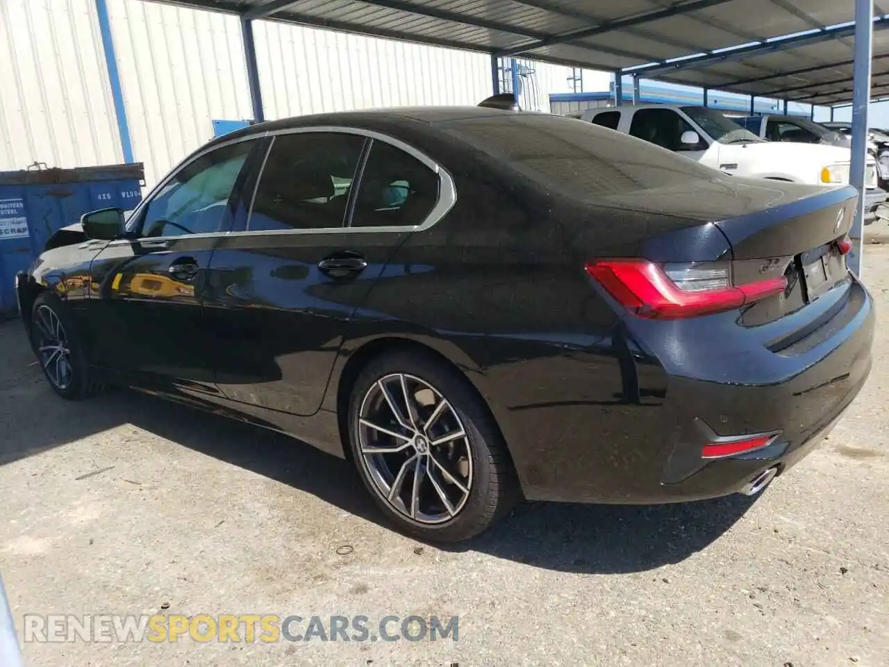2 Photograph of a damaged car 3MW5P7J09M8B74912 BMW 3 SERIES 2021