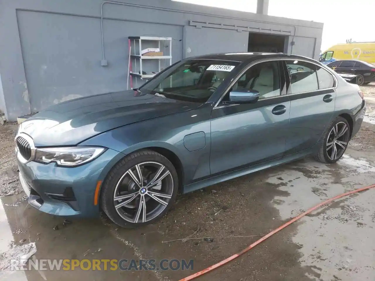 1 Photograph of a damaged car 3MW5P7J09M8C05835 BMW 3 SERIES 2021