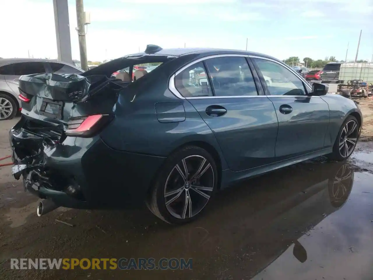 3 Photograph of a damaged car 3MW5P7J09M8C05835 BMW 3 SERIES 2021