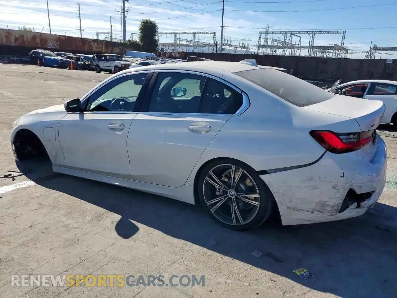 2 Photograph of a damaged car 3MW5P9J0XM8B75479 BMW 3 SERIES 2021