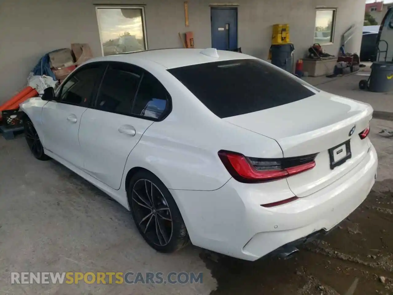 3 Photograph of a damaged car 3MW5R1J01M8B78041 BMW 3 SERIES 2021