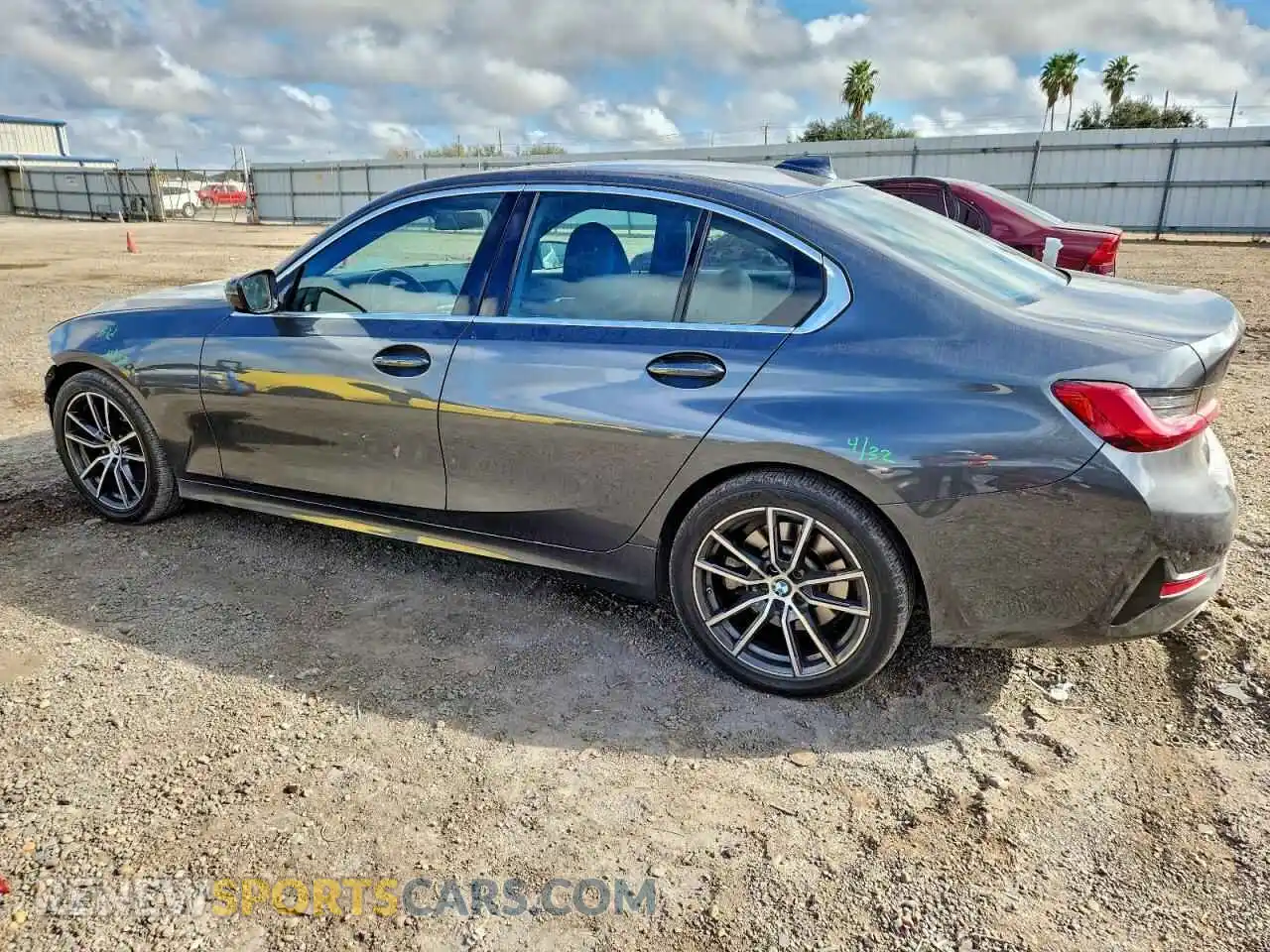 2 Photograph of a damaged car 3MW5R1J02M8B47509 BMW 3 SERIES 2021