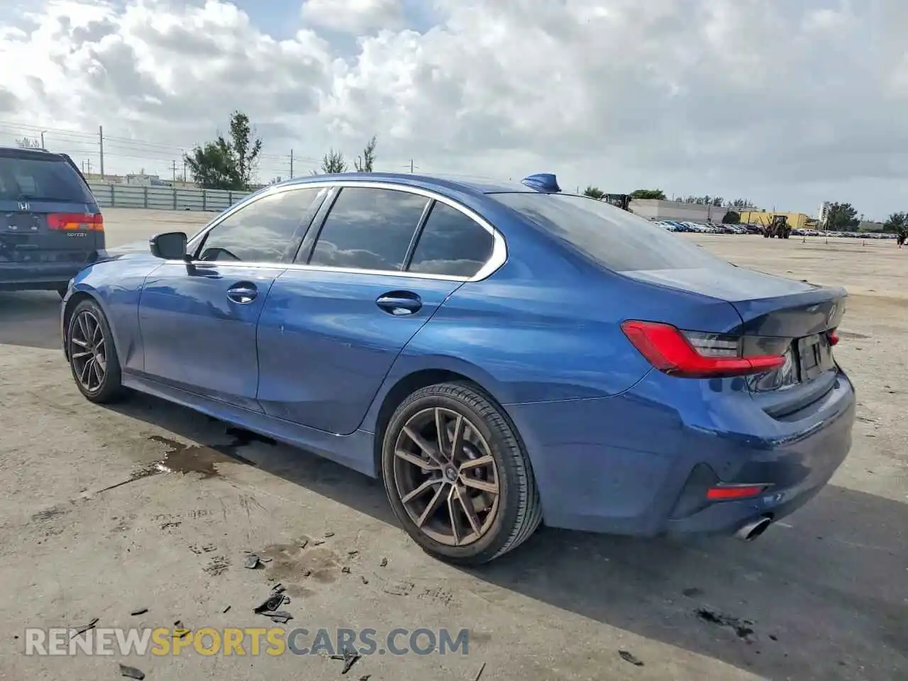 2 Photograph of a damaged car 3MW5R1J02M8C04758 BMW 3 SERIES 2021