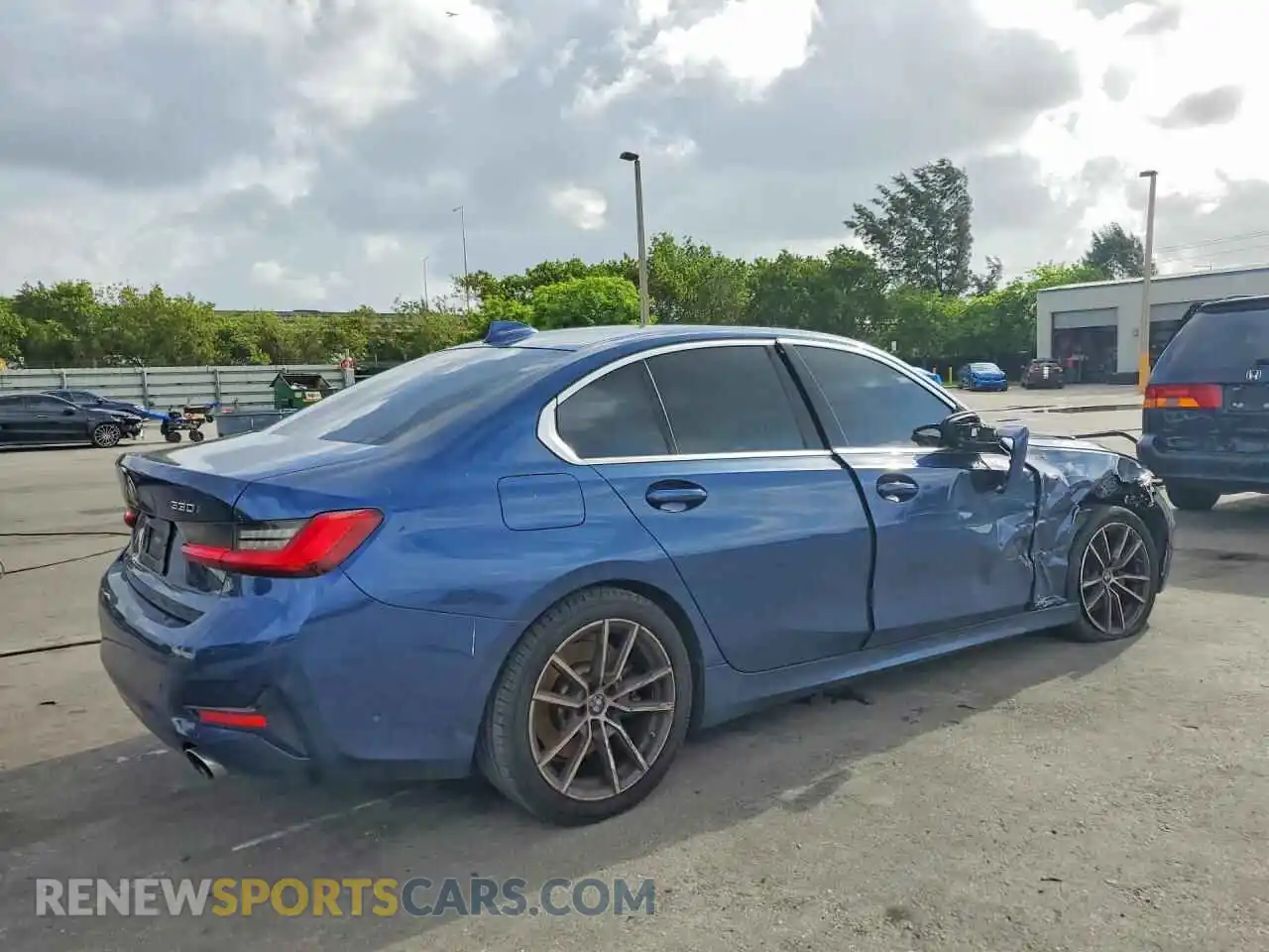3 Photograph of a damaged car 3MW5R1J02M8C04758 BMW 3 SERIES 2021