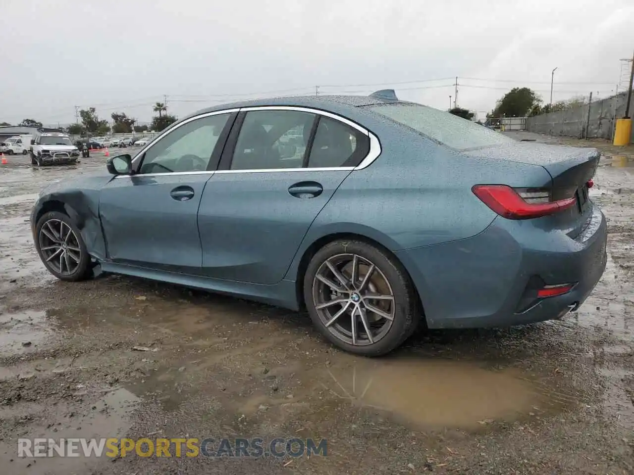 2 Photograph of a damaged car 3MW5R1J03M8B65999 BMW 3 SERIES 2021