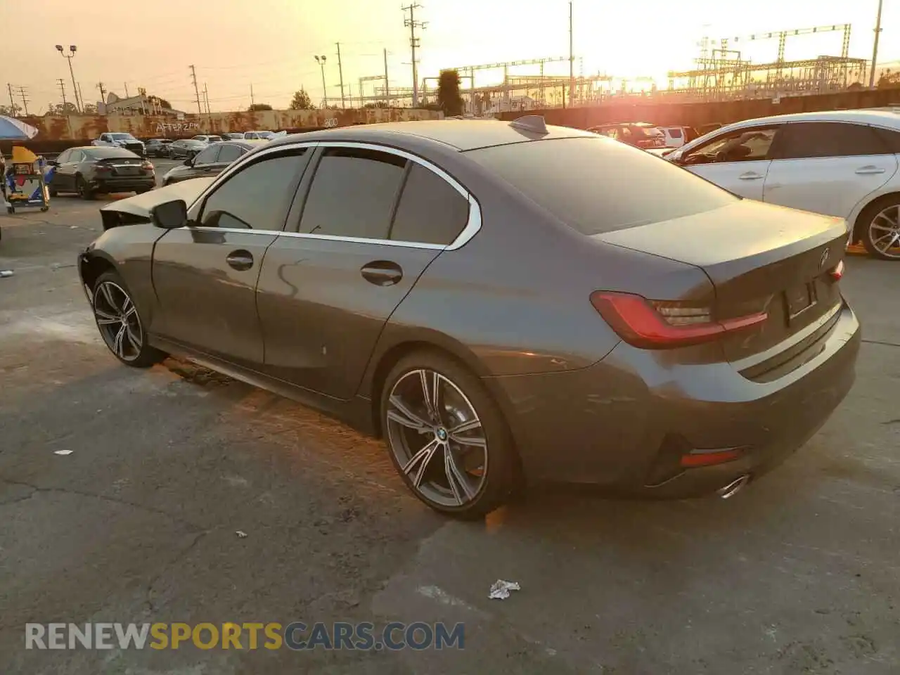 2 Photograph of a damaged car 3MW5R1J03M8B66814 BMW 3 SERIES 2021