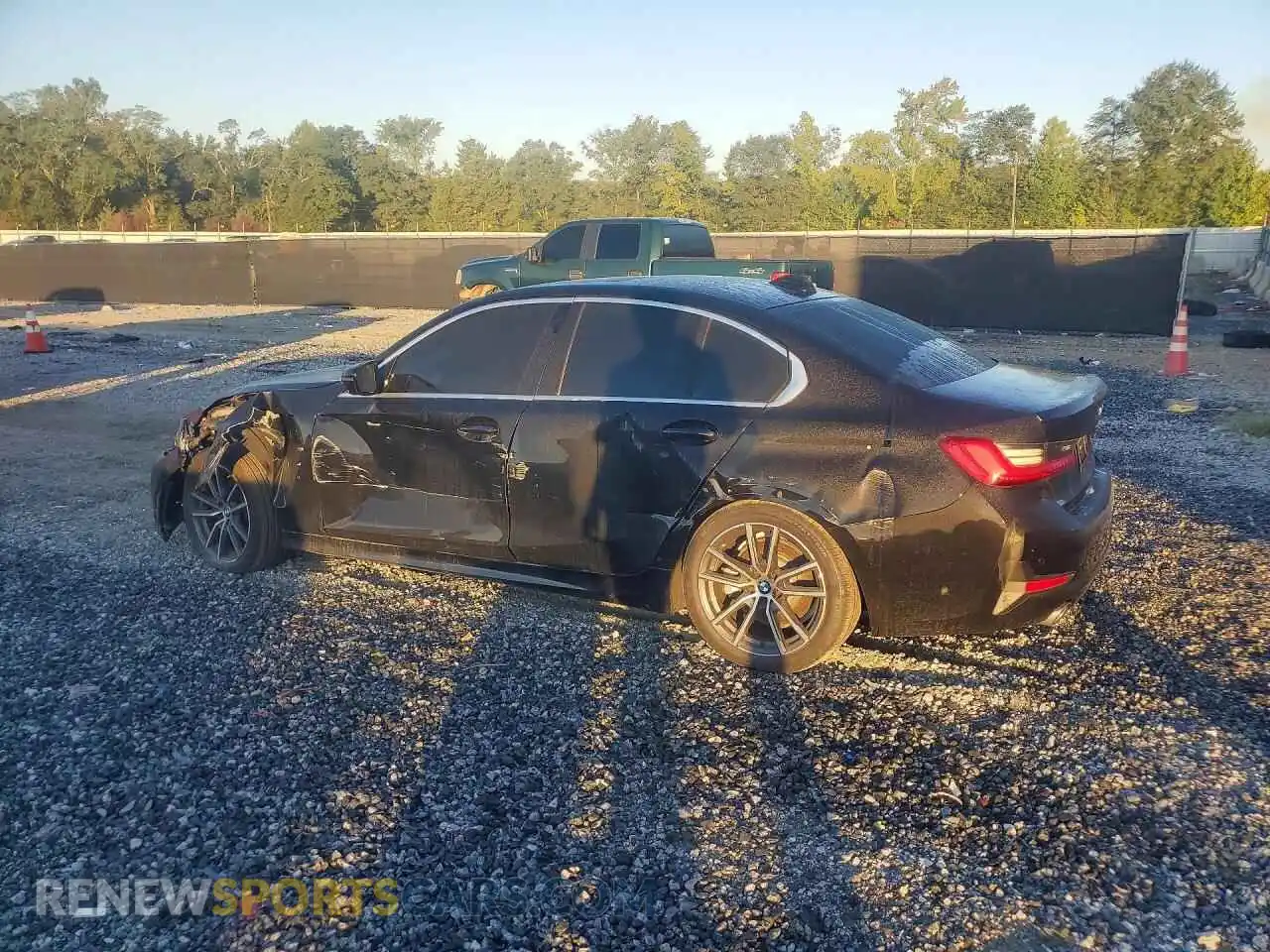 2 fotografías del automóvil dañado 3MW5R1J05M8B47374 BMW 3 SERIES 2021