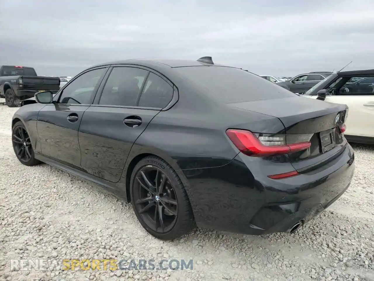 2 Photograph of a damaged car 3MW5R1J06M8B82084 BMW 3 SERIES 2021