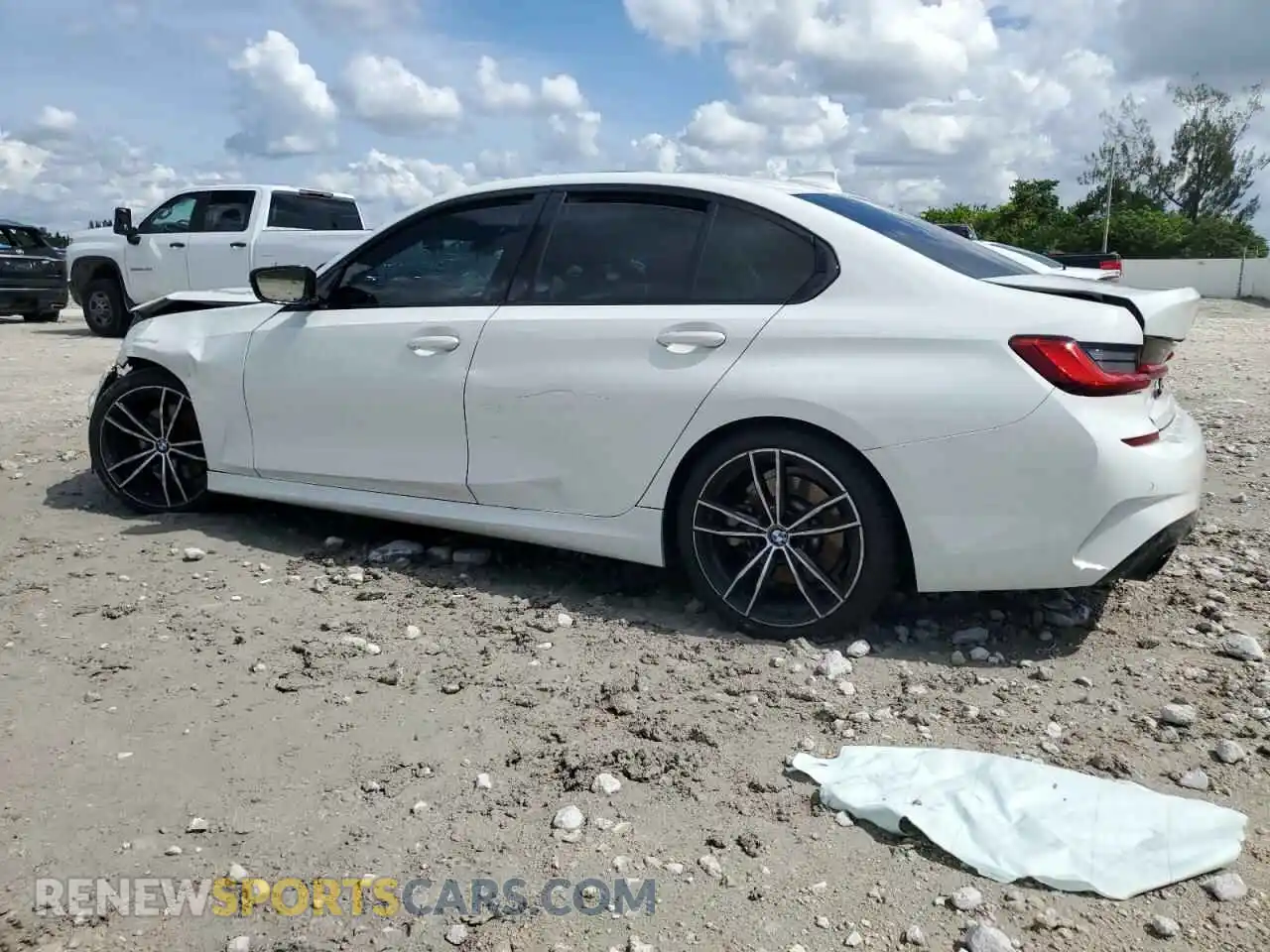 2 Photograph of a damaged car 3MW5R1J09M8B96562 BMW 3 SERIES 2021