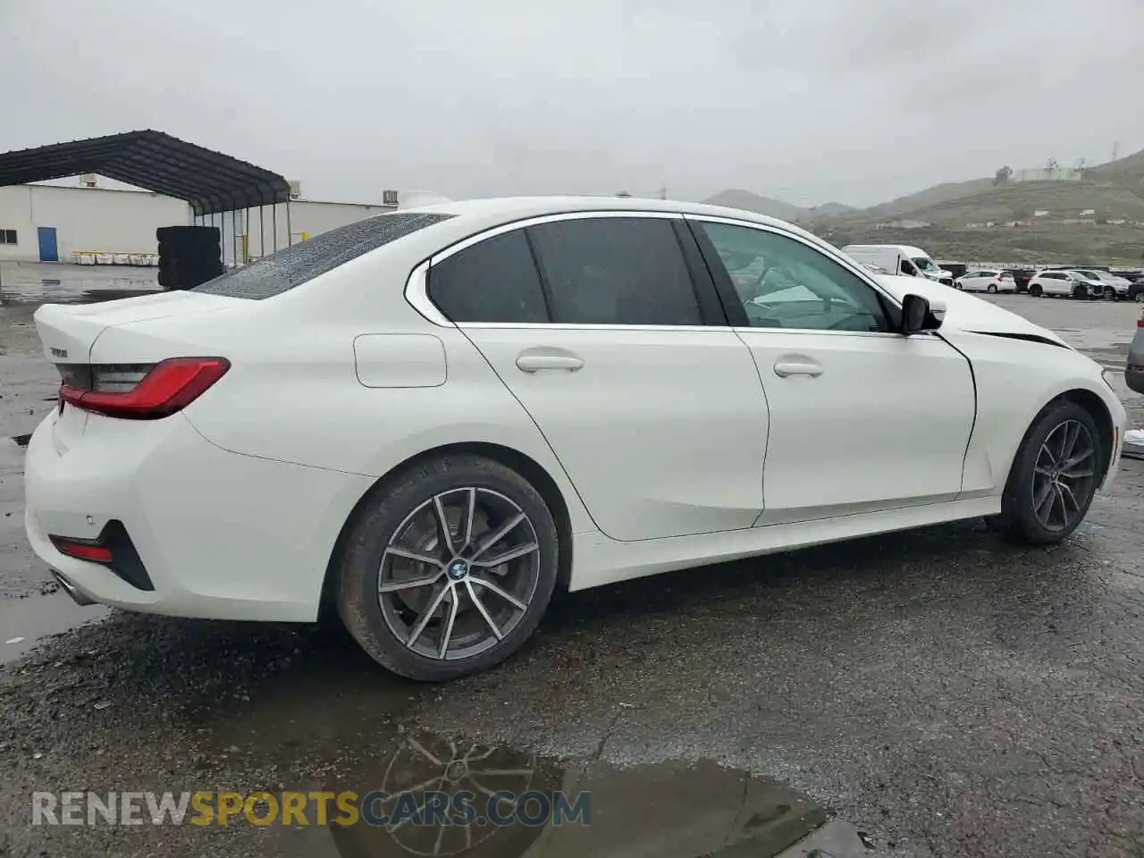 3 Photograph of a damaged car 3MW5R1J0XM8B48990 BMW 3 SERIES 2021