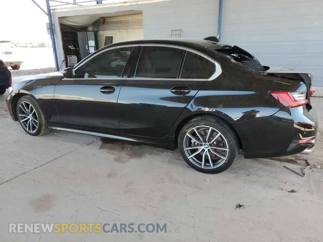 2 fotografías del automóvil dañado 3MW5R1J0XM8B77048 BMW 3 SERIES 2021