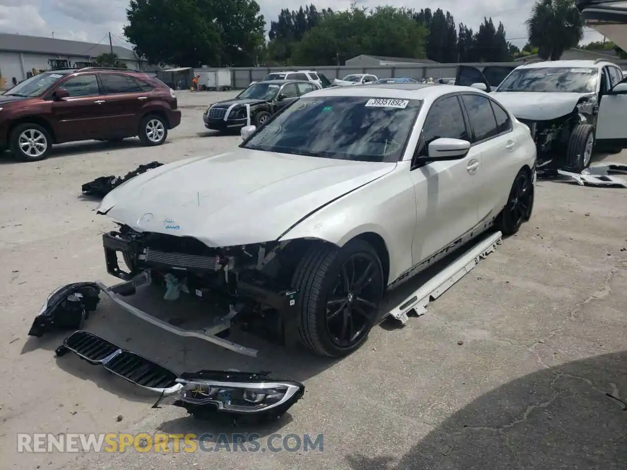 2 Photograph of a damaged car 3MW5R1J0XM8C13837 BMW 3 SERIES 2021