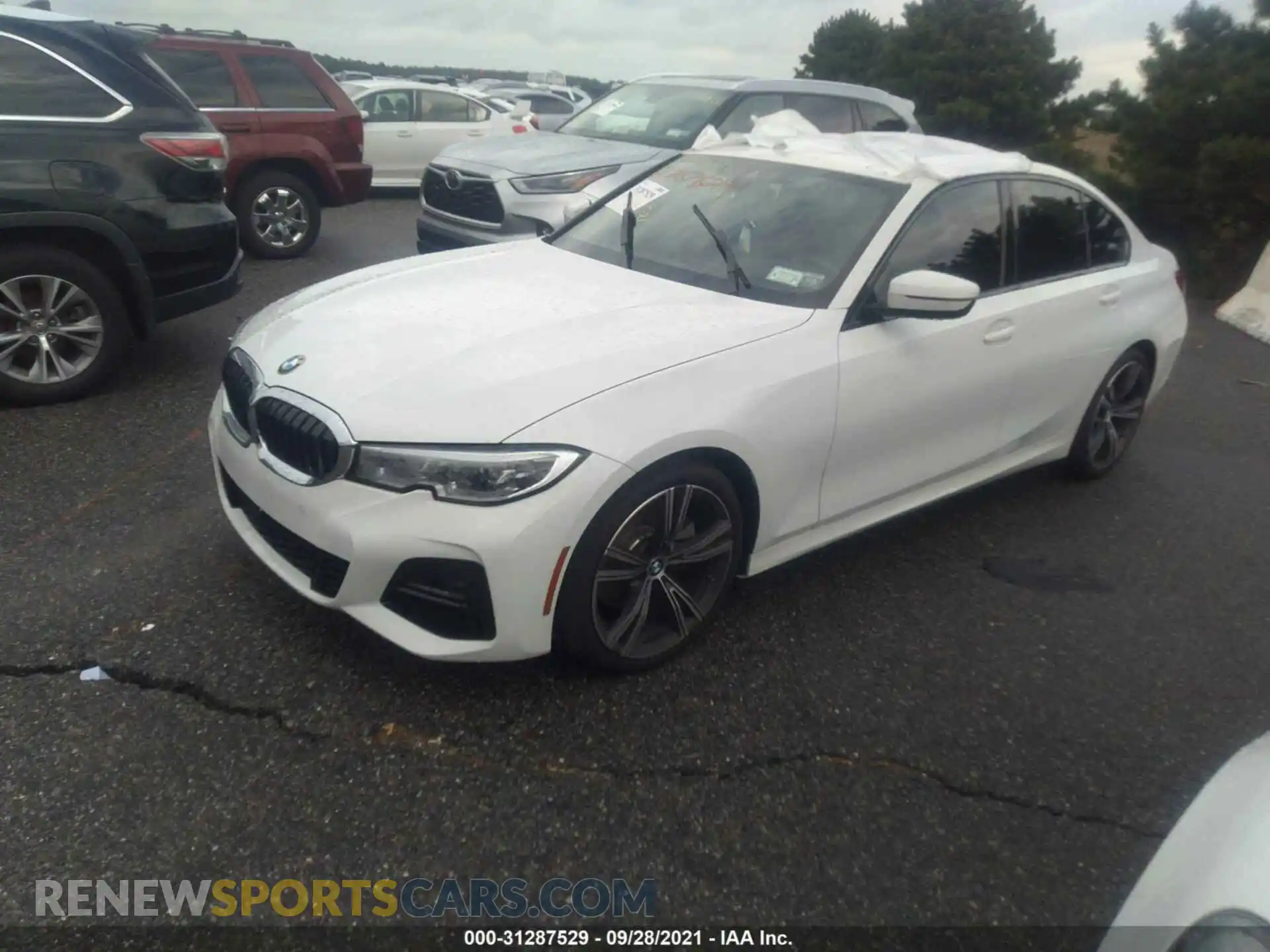 2 Photograph of a damaged car 3MW5R7J00M8B72573 BMW 3 SERIES 2021