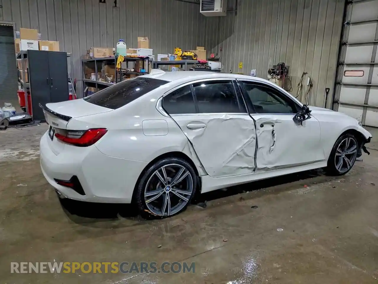3 Photograph of a damaged car 3MW5R7J00M8B93598 BMW 3 SERIES 2021