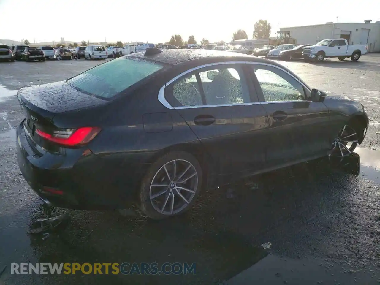 3 Photograph of a damaged car 3MW5R7J00M8C18385 BMW 3 SERIES 2021