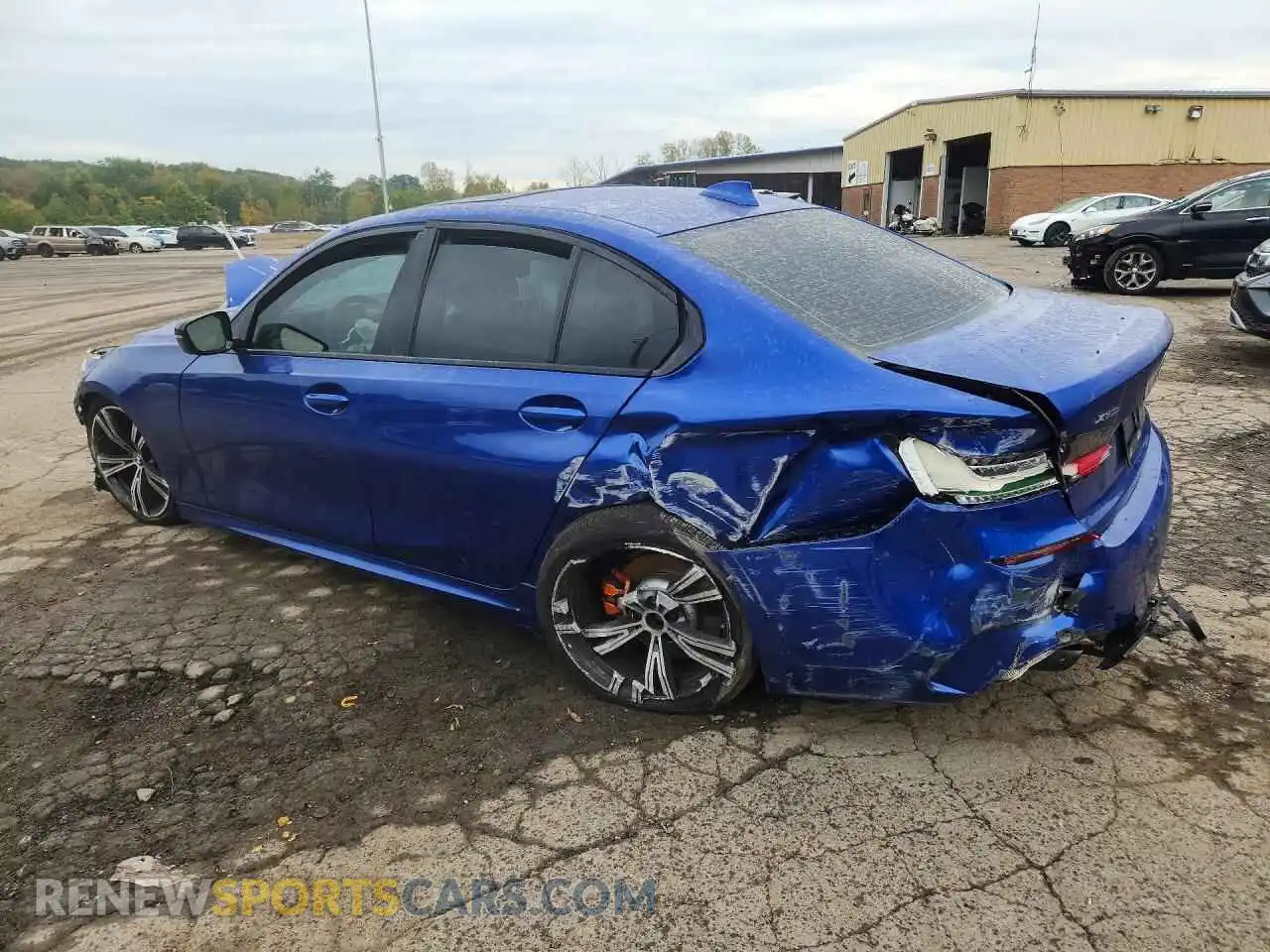 2 Photograph of a damaged car 3MW5R7J01M8B82884 BMW 3 SERIES 2021