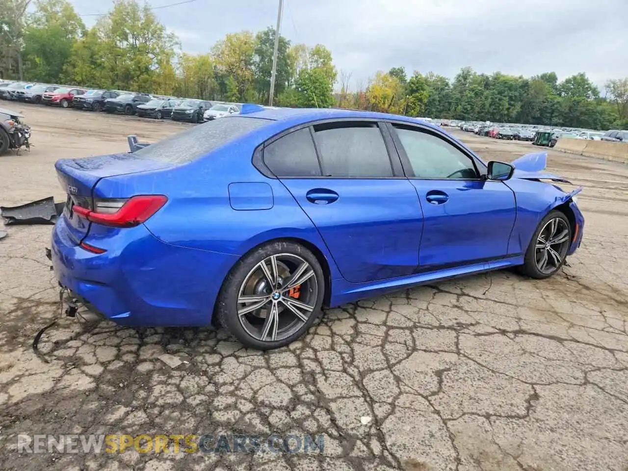 3 Photograph of a damaged car 3MW5R7J01M8B82884 BMW 3 SERIES 2021