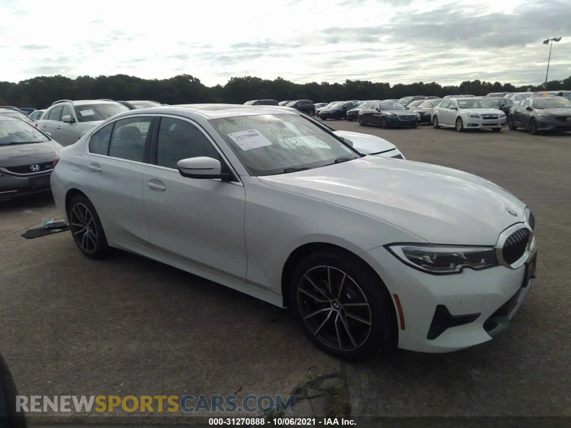 1 Photograph of a damaged car 3MW5R7J01M8C18623 BMW 3 SERIES 2021
