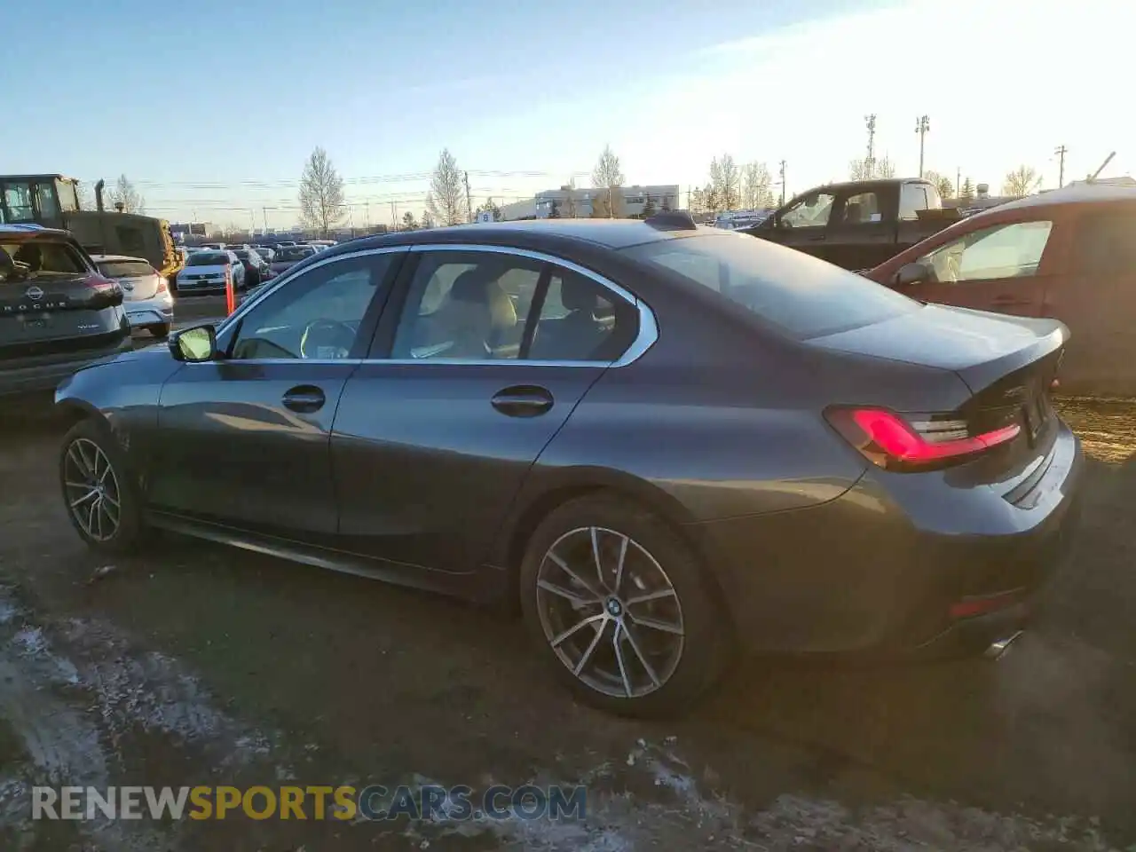 2 Photograph of a damaged car 3MW5R7J02M8B93120 BMW 3 SERIES 2021