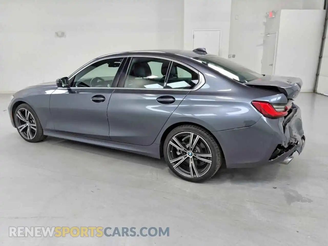 2 Фотография поврежденного автомобиля 3MW5R7J04M8B50138 BMW 3 SERIES 2021