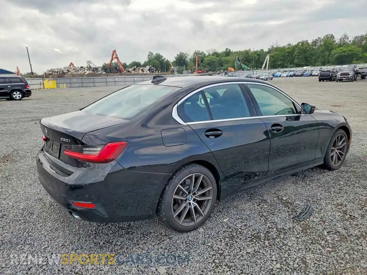 3 Photograph of a damaged car 3MW5R7J09M8B91235 BMW 3 SERIES 2021