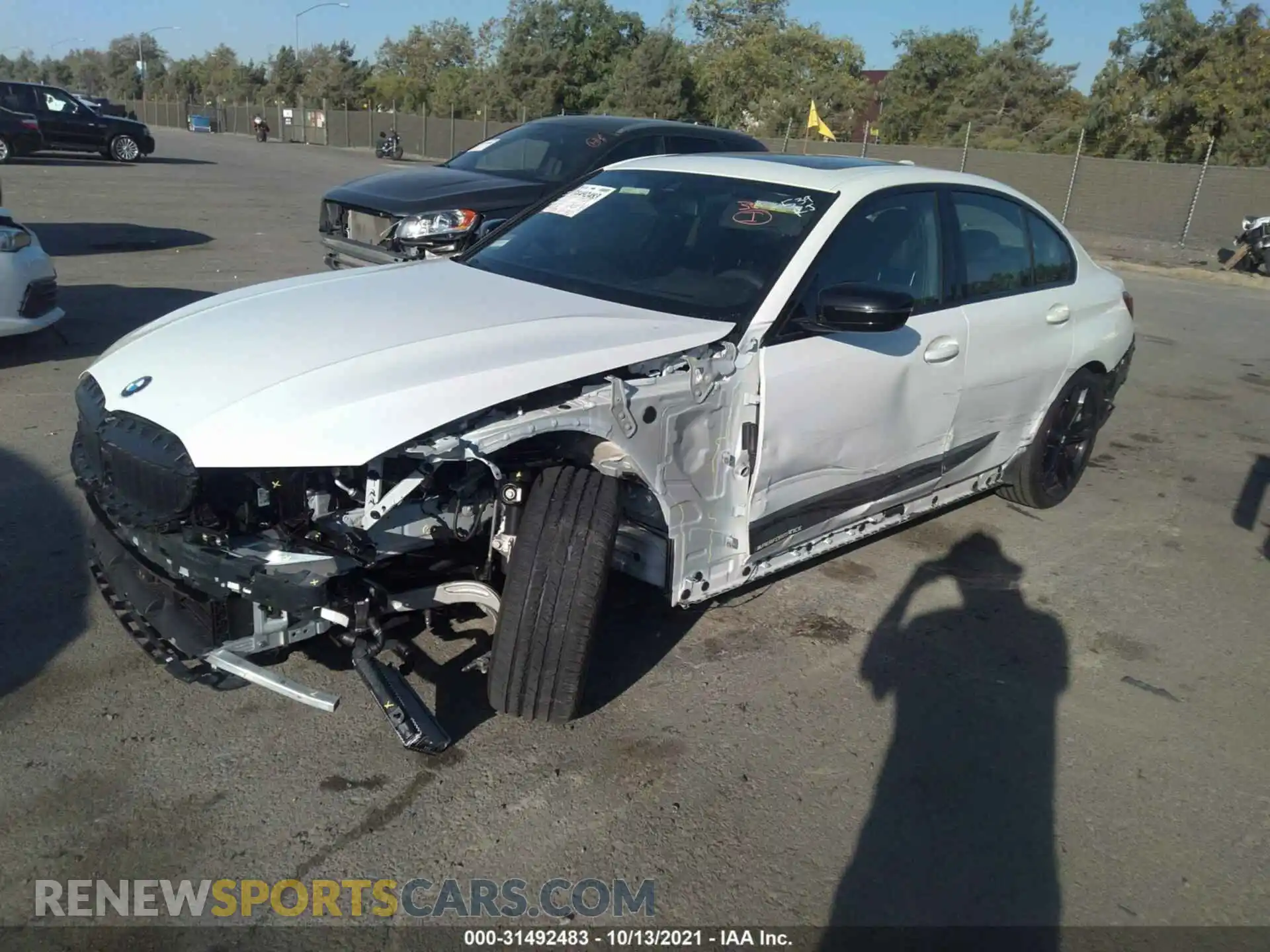 2 Photograph of a damaged car 3MW5U7J01M8B53979 BMW 3 SERIES 2021