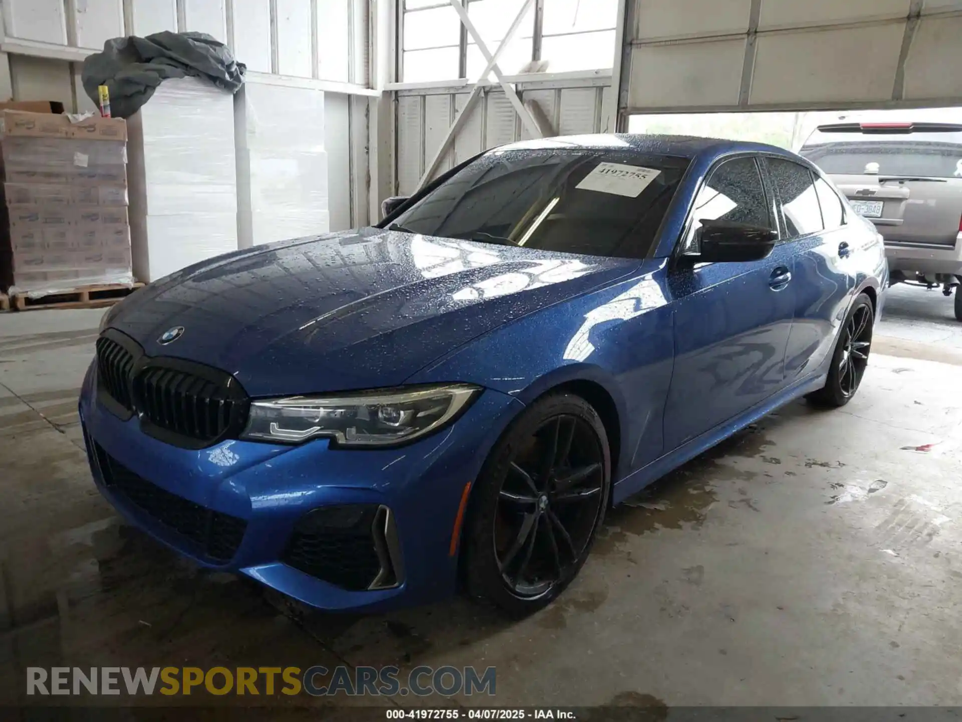 2 Photograph of a damaged car 3MW5U7J02M8B60102 BMW 3 SERIES 2021