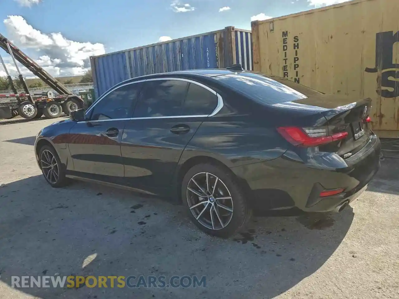 2 Photograph of a damaged car WBA5P7C00MFK07624 BMW 3 SERIES 2021