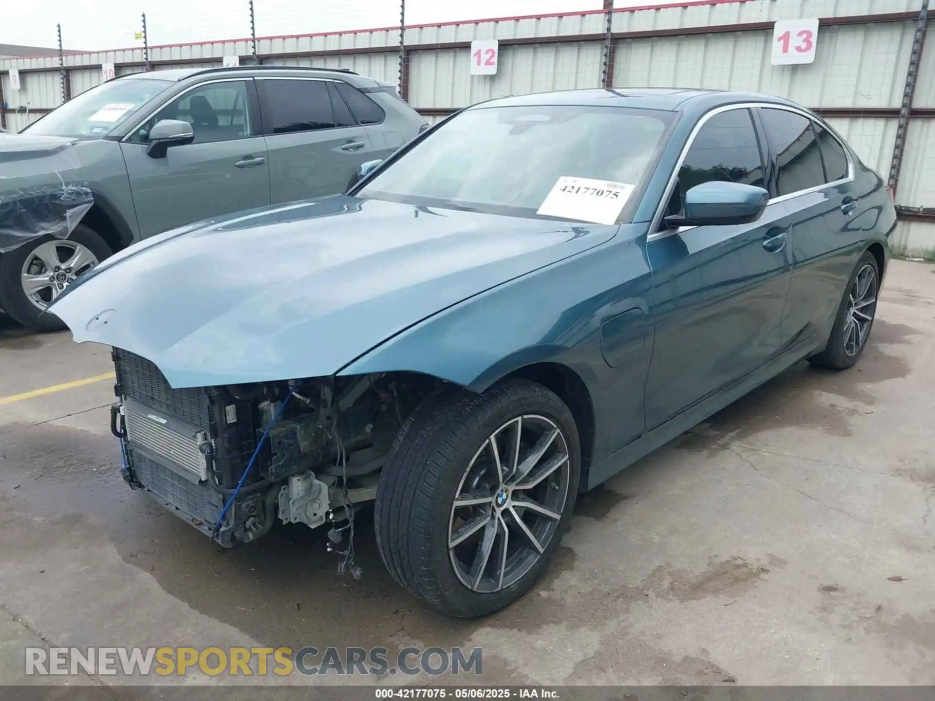 2 Photograph of a damaged car WBA5P7C02MFK71048 BMW 3 SERIES 2021