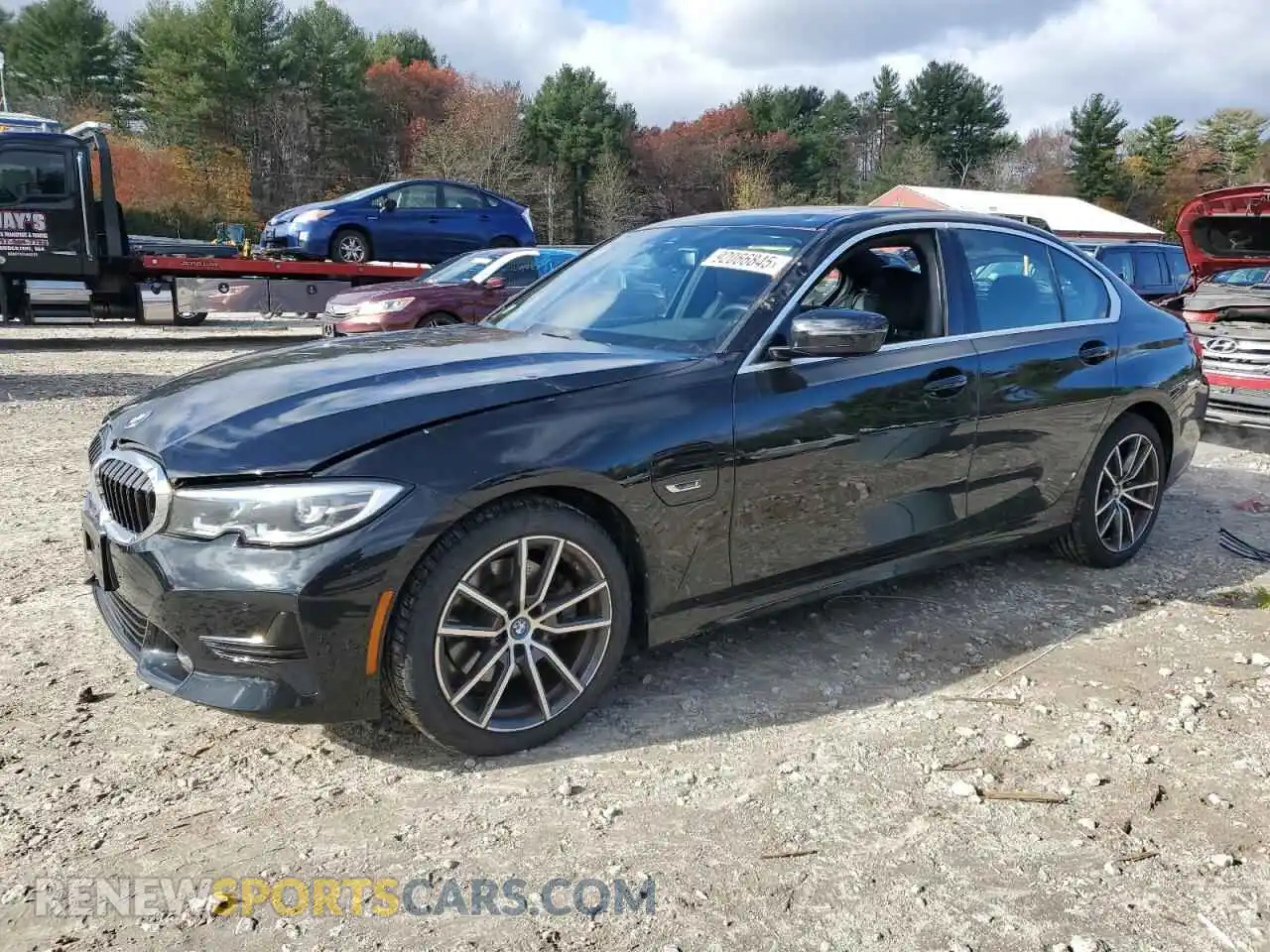 1 Photograph of a damaged car 3MW5P9J01N8C76458 BMW 3 SERIES 2022