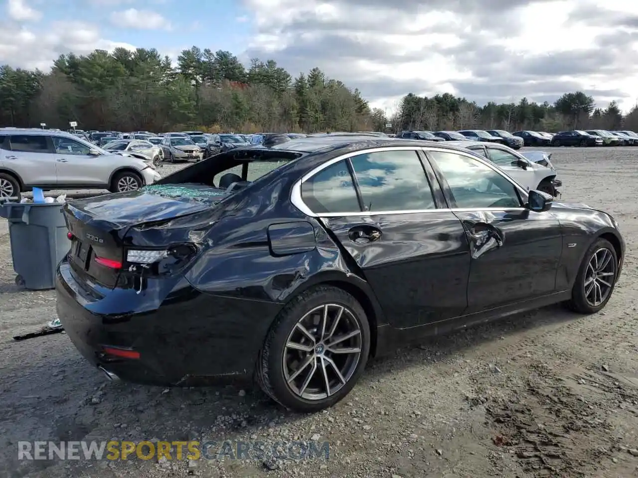 3 Photograph of a damaged car 3MW5P9J01N8C76458 BMW 3 SERIES 2022