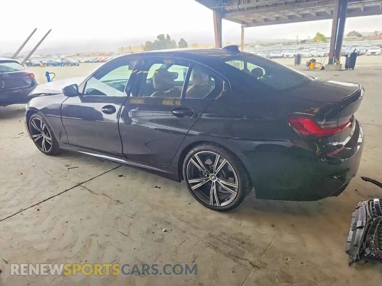 2 Photograph of a damaged car WBA5R1C01NFL74017 BMW 3 SERIES 2022