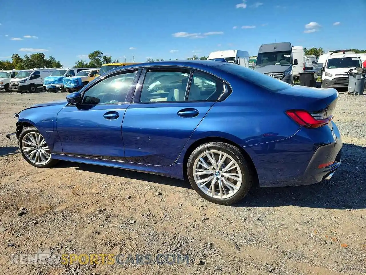 2 Фотография поврежденного автомобиля 3MW39FF02P8D03792 BMW 3 SERIES 2023
