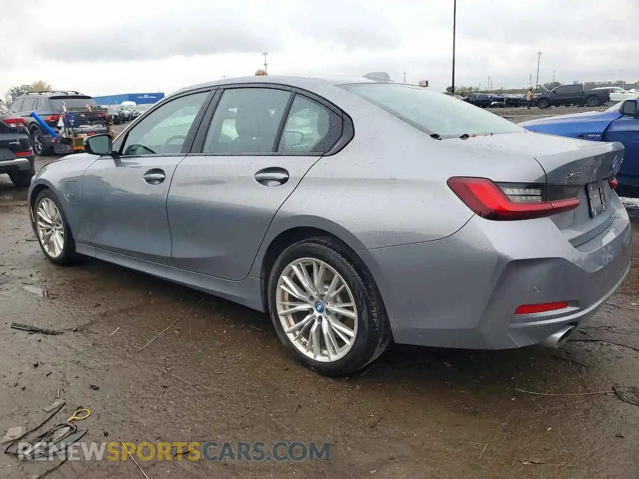 2 Фотография поврежденного автомобиля 3MW39FS02P8D03362 BMW 3 SERIES 2023